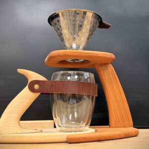 Cafetière Costa Rica en bois de merisier. Vendue avec filtre permanent en inox. (Vendu sans la tasse)